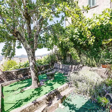 In Casoli Near Slopes Cocciglia