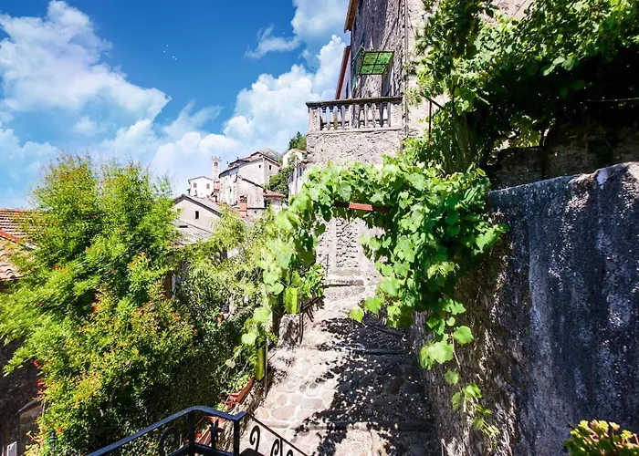 In Casoli Near Slopes